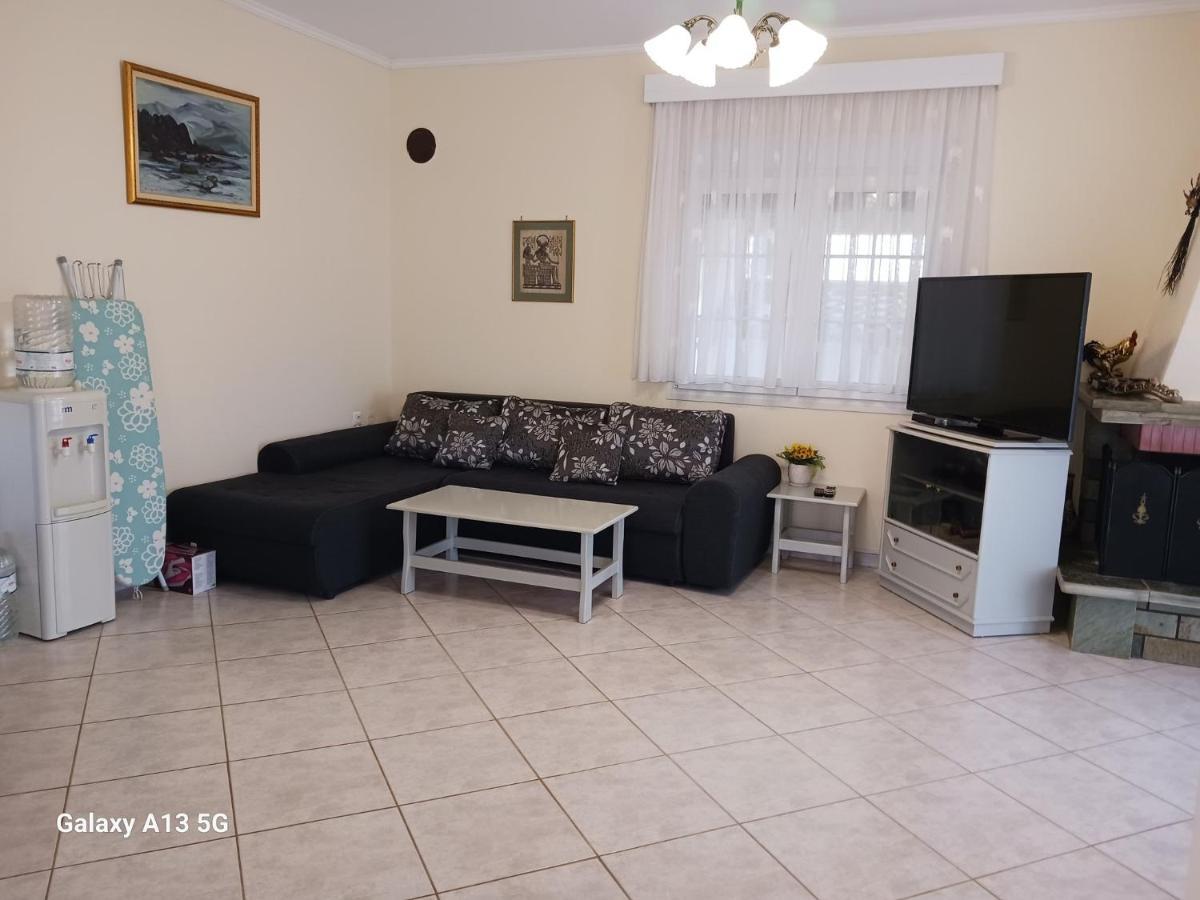 Villa Sunny Day Asproválta Ngoại thất bức ảnh